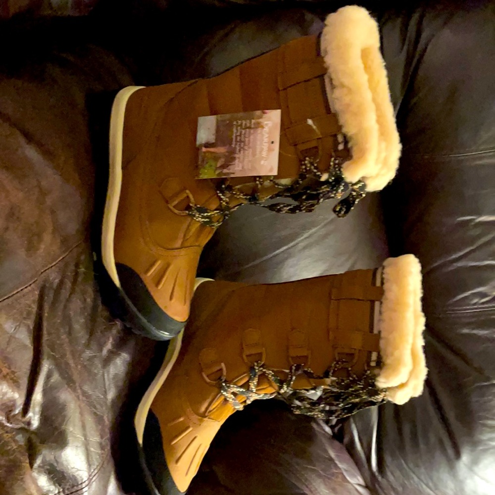 Brand new Bearpaw Desdemona boots